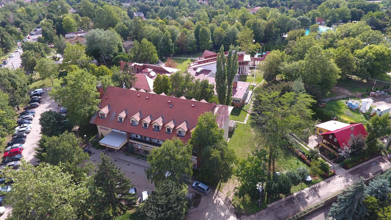 Touring Hotel Berekfurdo Exterior photo